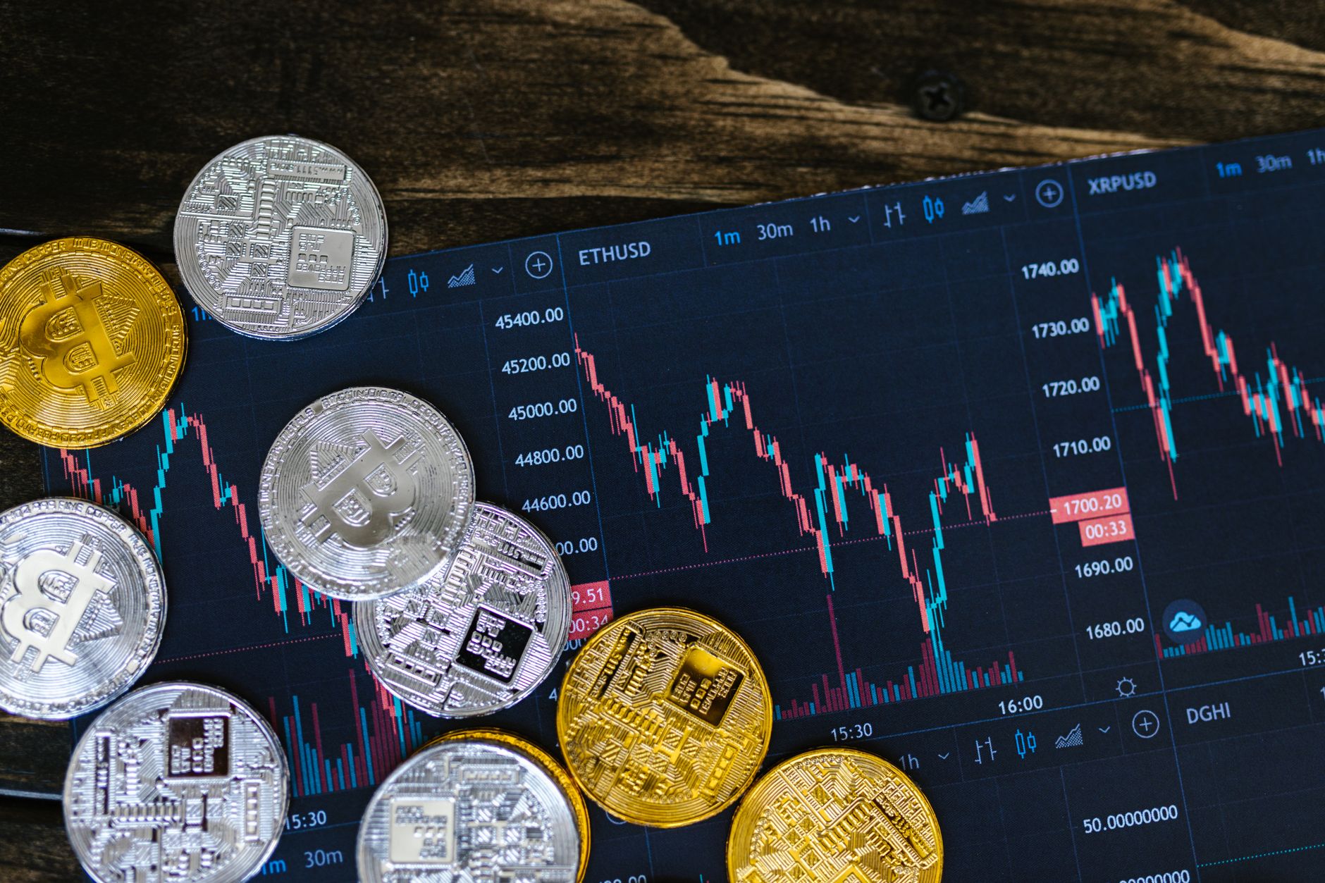 Tokenizowane akcje: jak działają i czego nie mówi reklama